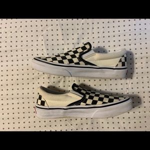 women’s 6.5 black and white checkered slip on vans